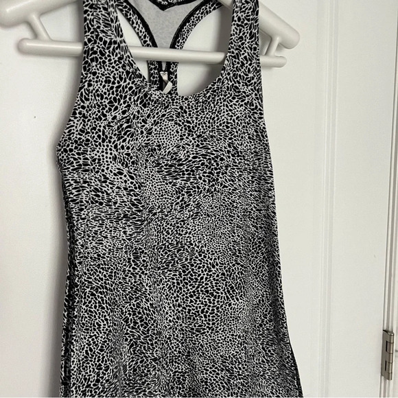 Lululemon Cool  Racerback II *Nulu size 4 - Picture 7 of 10